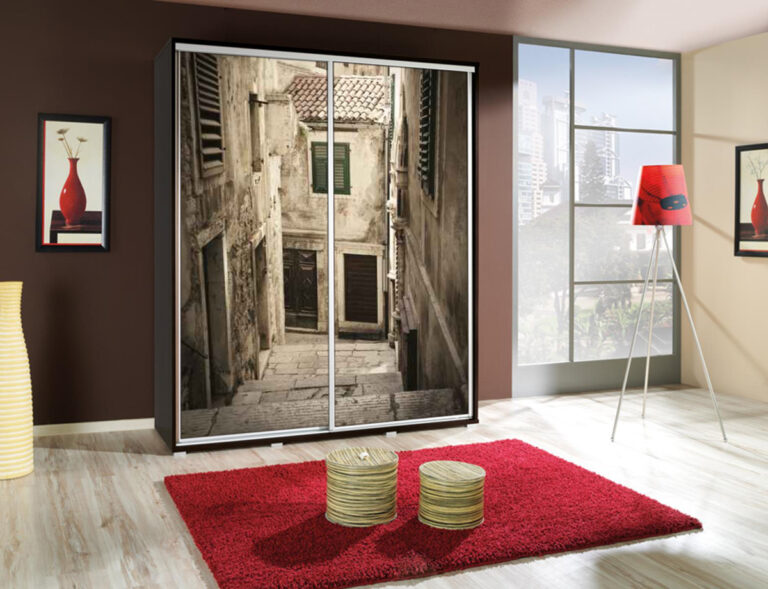 Szafa Penelopa 155 cm z motywem Uliczka - Kasztan Wenge - Maridex