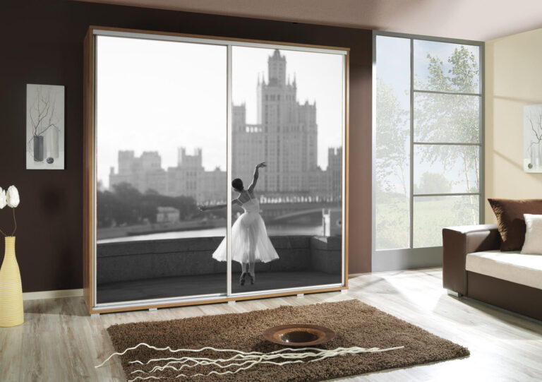 Szafa przesuwna Penelopa 205 cm z motywem Baletnica 2 - Dąb Artisan - Maridex