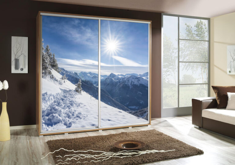 Szafa przesuwna Penelopa 205 cm z motywem Zima 2 - Dąb Artisan - Maridex