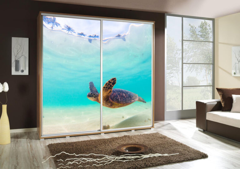 Szafa przesuwna Penelopa 205 cm z motywem Żółw 1 - Dąb Artisan - Maridex